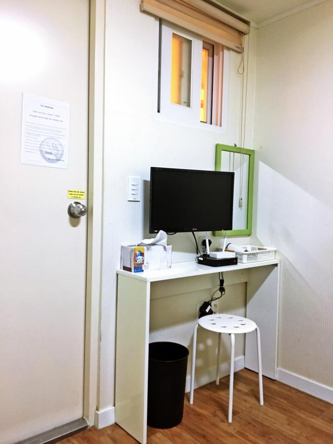 Myeong-Dong Good Stay Seoul Bagian luar foto