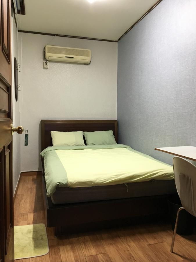 Myeong-Dong Good Stay Seoul Bagian luar foto