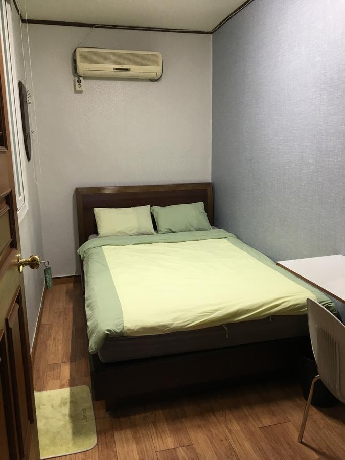 Myeong-Dong Good Stay Seoul Bagian luar foto